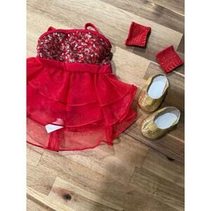 The Sparkly Jazz Outfit is a My American Girl outfit released in 2015. A831